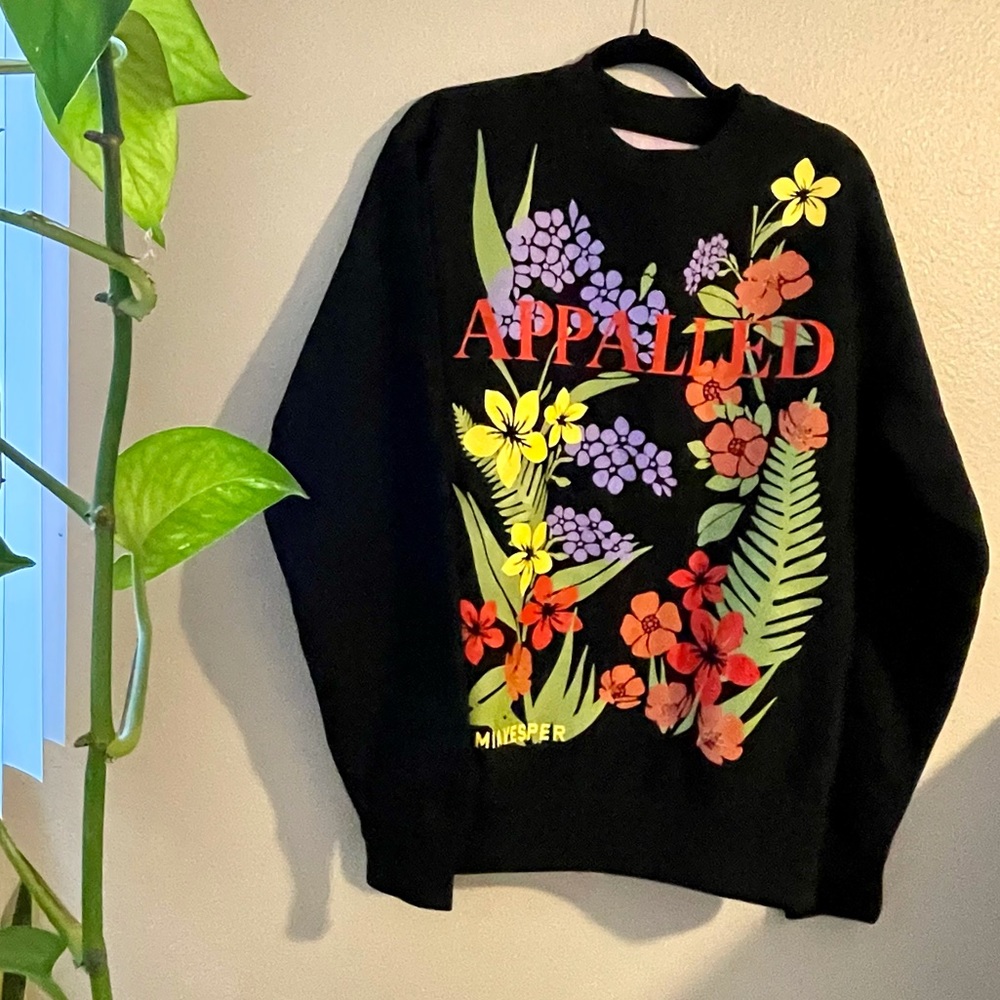 Mi vesper “Appalled” crew neck